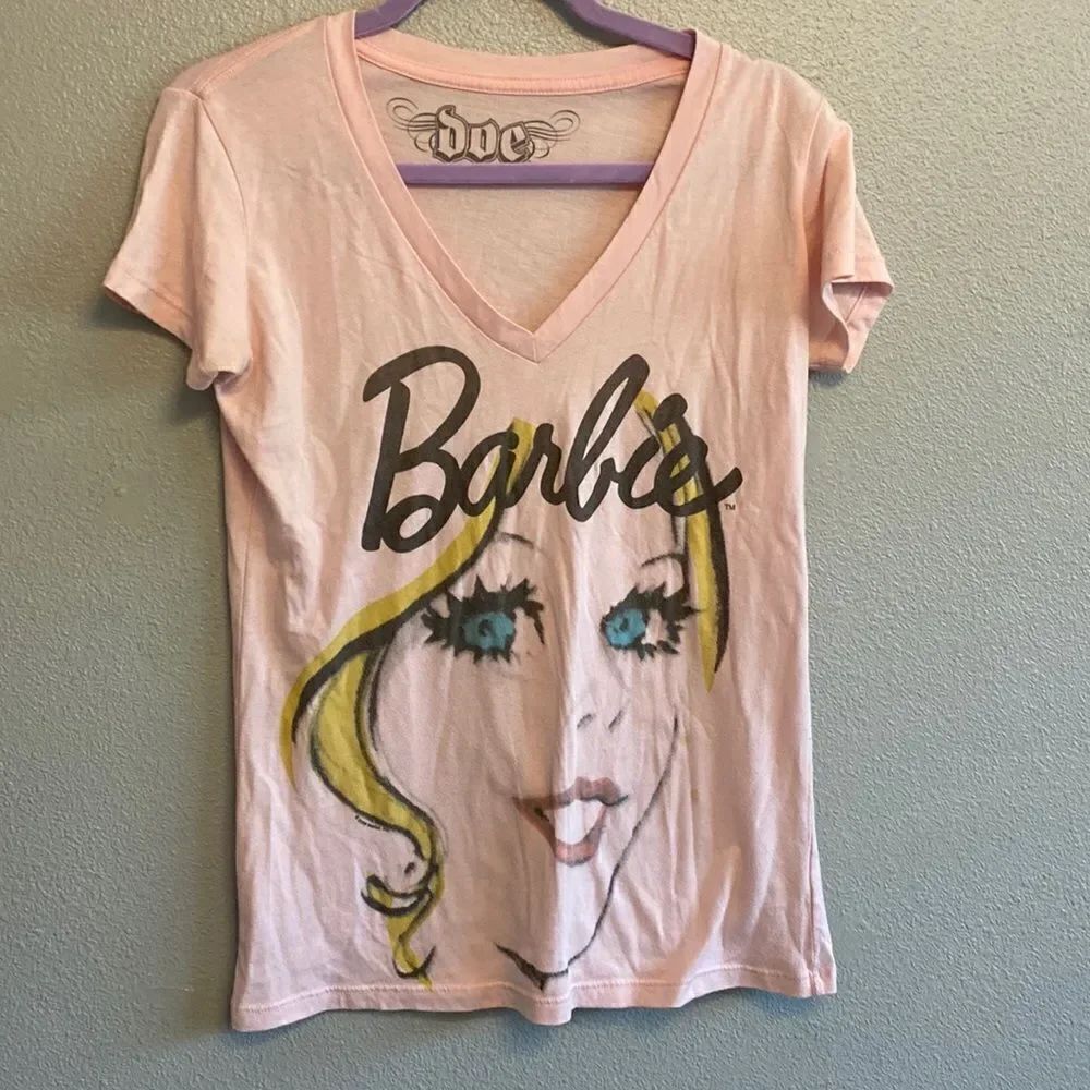 DOE- Barbie pop art graphic tee- Size Medium